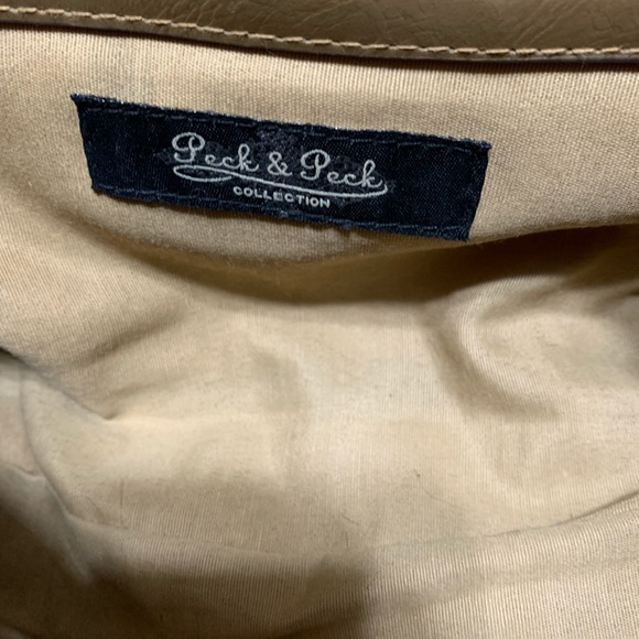 Gold shoulder bag. In great shape - Picture 10 of 11